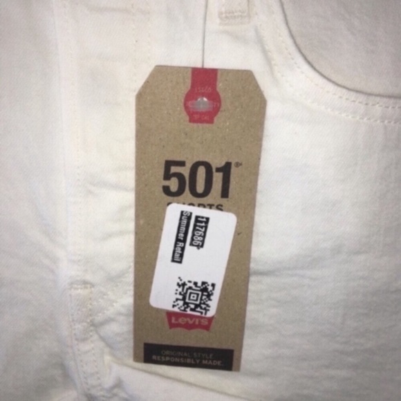 NWT Levi’s 501 White High Rise Shorts - Picture 5 of 9